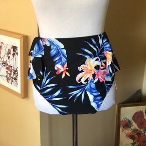LYSA SWIM sz 1x 18W-20W Swim Bottom Flutter $48new
